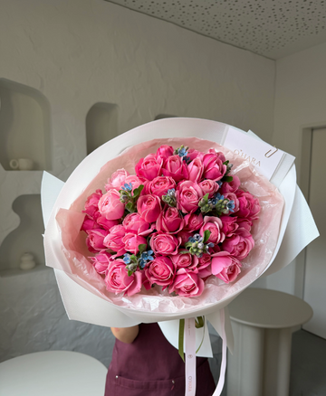Roses and Blue Tweedia